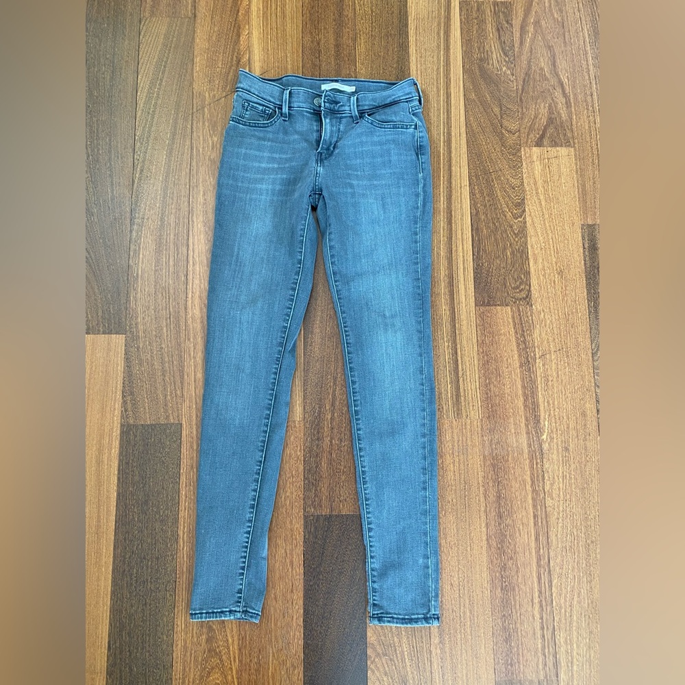Levi’s 710 Super Skinny jeans size 26